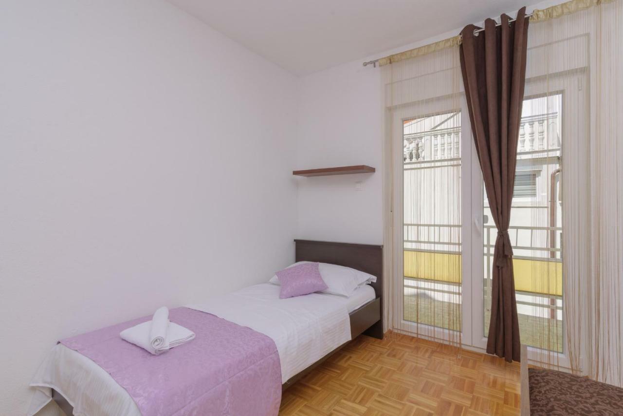 Renic Apartmani คาชเตลา ภายนอก รูปภาพ
